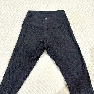 Lululemon leggings size 6